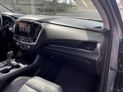 Used 2019 Chevrolet Traverse RS FWD image 17
