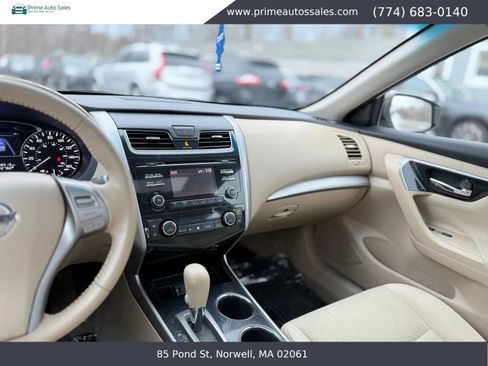 Used 2014 Nissan Altima 2.5 SV w/ Convenience Package image 22