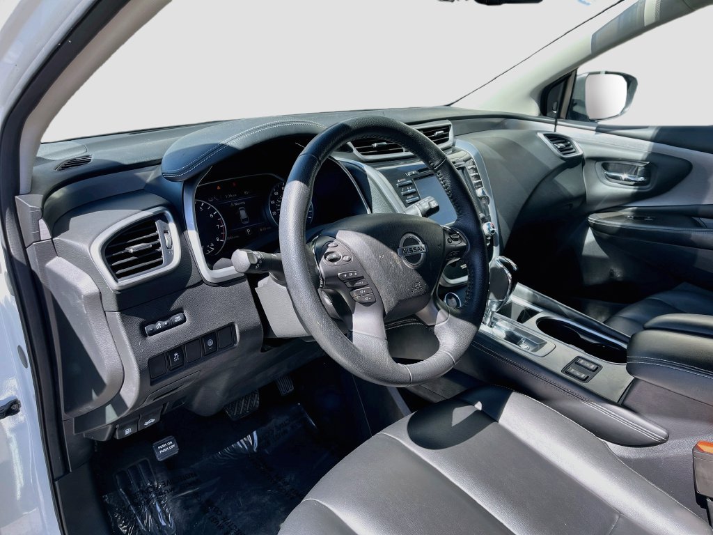 Used 2023 Nissan Murano SV AWD/4WD image 9