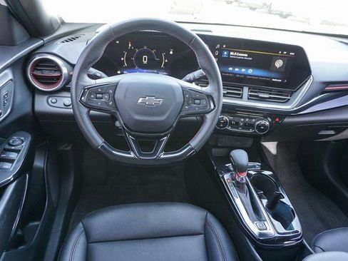 Used 2024 Chevrolet Trax RS w/ Driver Confidence Package image 15