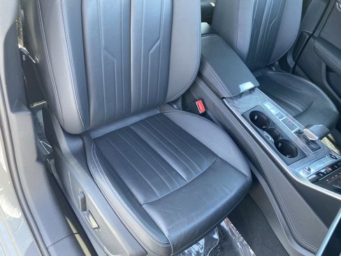 Used 2024 Audi A6 Premium Plus image 8