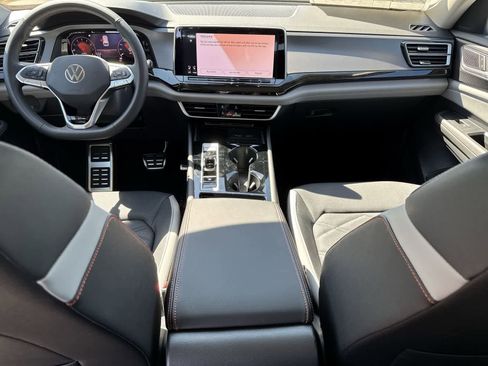 New 2026 Volkswagen Atlas Peak Edition AWD/4WD image 14