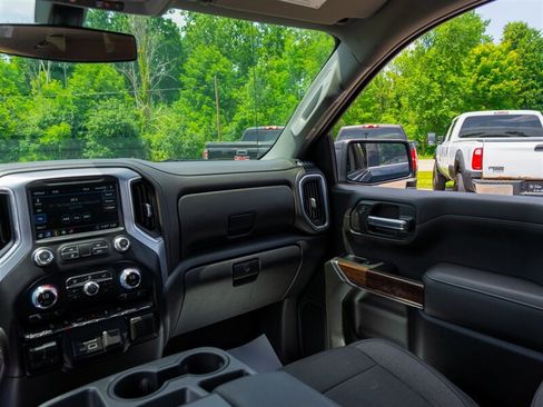 Used 2020 GMC Sierra 1500 SLE w/ X31 Off-Road Package AWD/4WD image 28