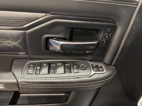 Used 2024 RAM 2500 Limited image 15