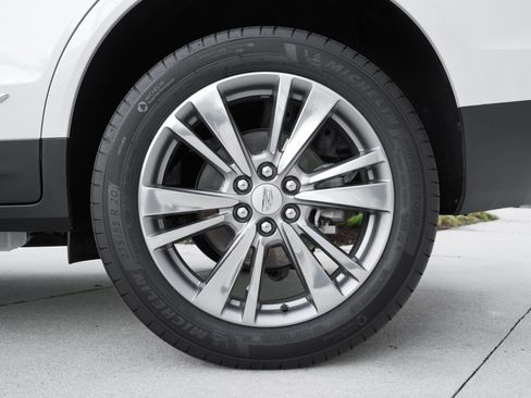 Used 2025 Cadillac XT5 Premium Luxury AWD/4WD image 13
