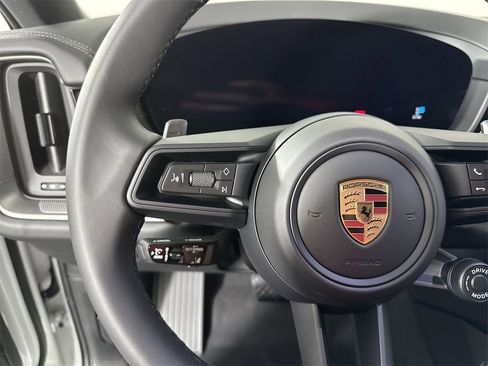 New 2025 Porsche Cayenne Coupe image 38