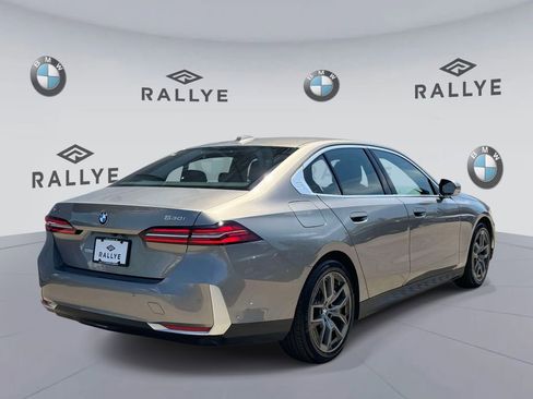 Certified 2026 BMW 530i xDrive w/ Premium Package AWD/4WD image 4