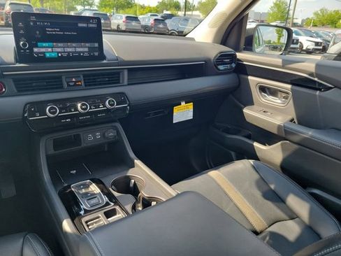 Certified 2025 Honda Pilot EX-L image 29