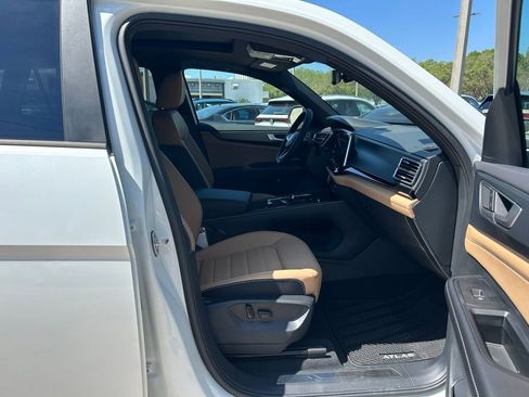 New 2026 Volkswagen Atlas Cross Sport SEL R-Line AWD/4WD image 47