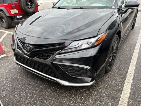 Used 2023 Toyota Camry XSE FWD image 5