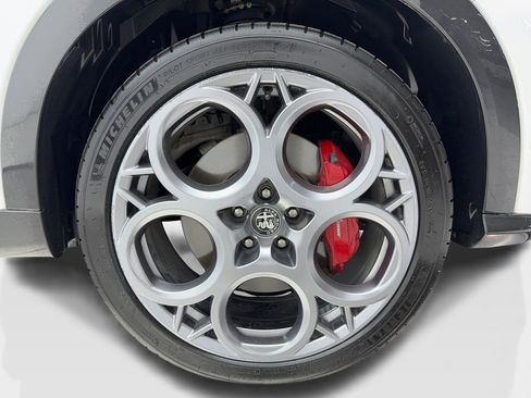 Used 2024 Alfa Romeo Tonale Veloce AWD/4WD image 49