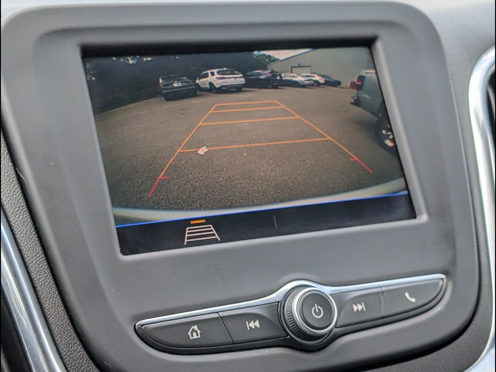 Used 2020 Chevrolet Equinox LT FWD image 11