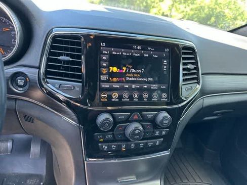Certified 2021 Jeep Grand Cherokee Limited w/ Quick Order Package 28K 80th AWD/4WD image 9