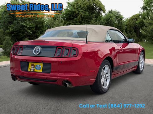 Used 2013 Ford Mustang Convertible RWD image 8