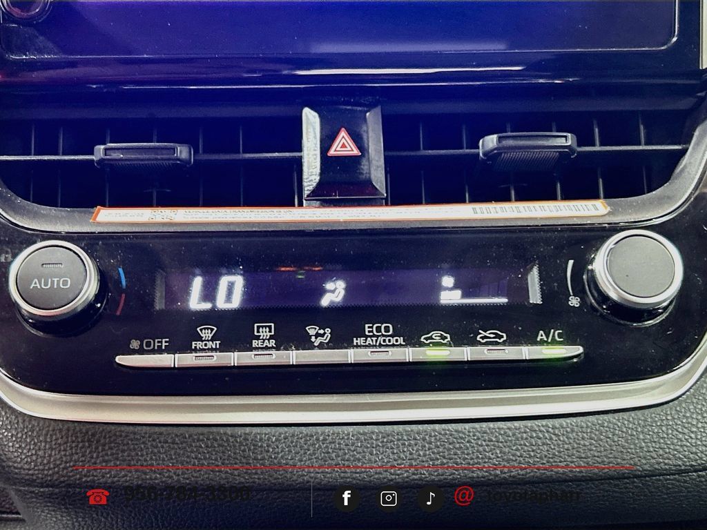 Used 2025 Toyota Corolla LE FWD image 14