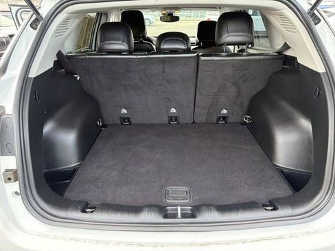 Used 2022 Jeep Compass Limited image 22