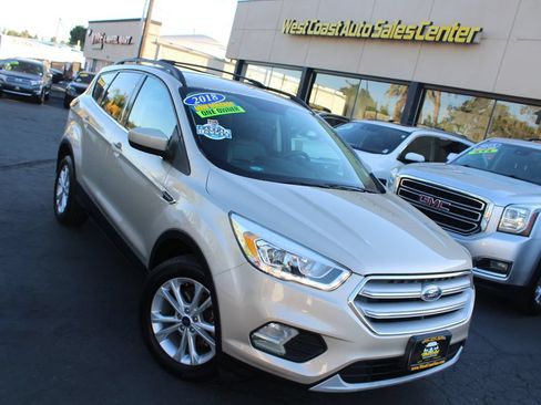 Used 2018 Ford Escape SEL FWD image 35