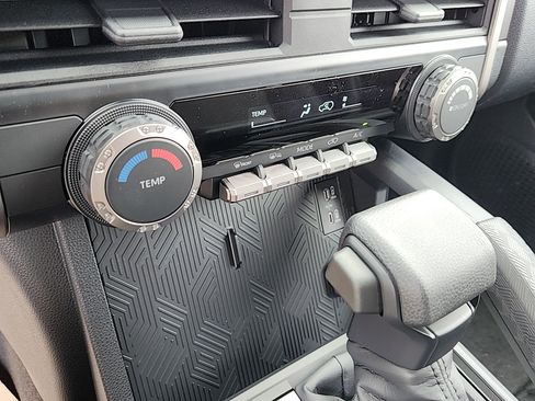 Used 2026 Toyota 4Runner SR5 AWD/4WD image 16