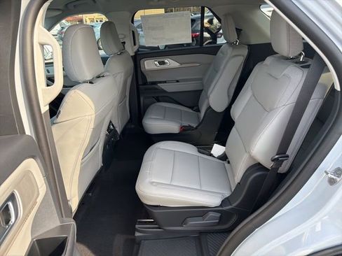New 2026 Ford Explorer Active w/ Active Comfort Package image 19