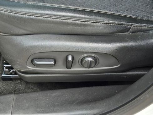 Used 2021 Buick Encore GX Preferred w/ Cold Weather Comfort Package FWD image 14