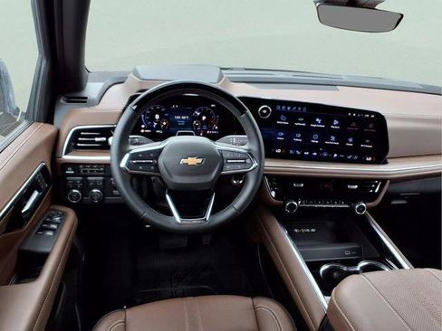 New 2026 Chevrolet Suburban High Country AWD/4WD image 13