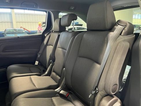 Used 2019 Honda Odyssey EX image 17