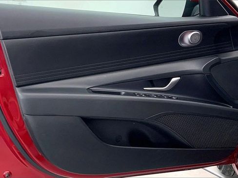 Used 2023 Hyundai Elantra SEL image 22