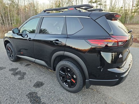 New 2026 Nissan Rogue SV image 5