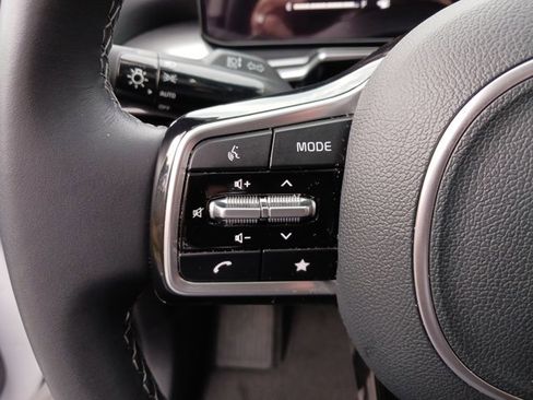 Used 2025 Kia Sorento S w/ Panoramic Sunroof Package image 16