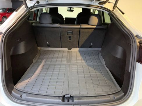 Used 2021 Tesla Model Y Long Range image 44