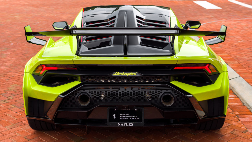 Used 2022 Lamborghini Huracan STO RWD image 6