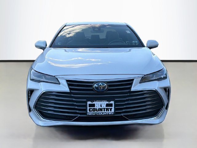 Used 2020 Toyota Avalon Limited w/ All Weather Liner Package FWD image 2
