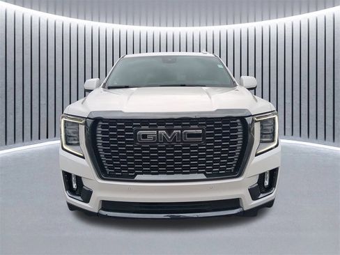 Used 2023 GMC Yukon Denali Ultimate image 10