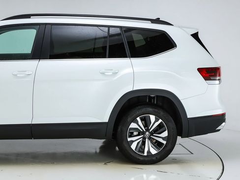 New 2026 Volkswagen Atlas SE image 4