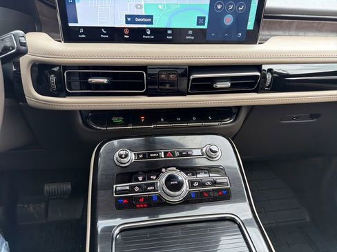 Certified 2023 Lincoln Nautilus Reserve AWD/4WD image 22