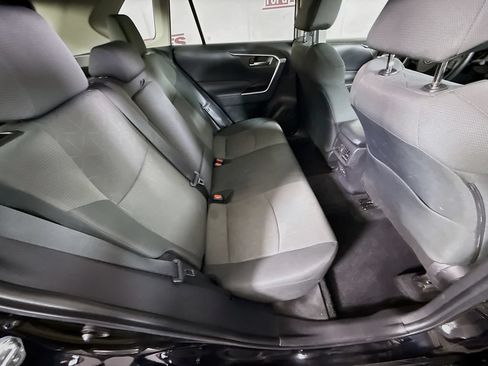 Certified 2022 Toyota RAV4 XLE w/ Convenience Package AWD/4WD image 30