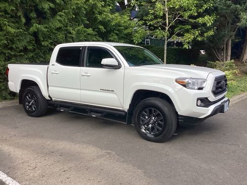Certified 2022 Toyota Tacoma SR5 RWD image 7