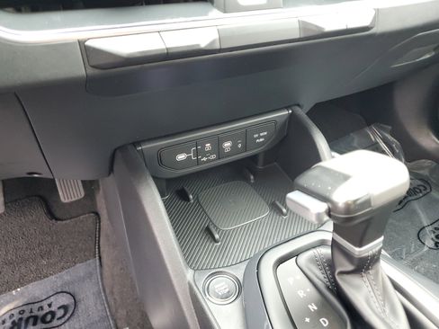 Used 2025 Kia K4 EX image 23