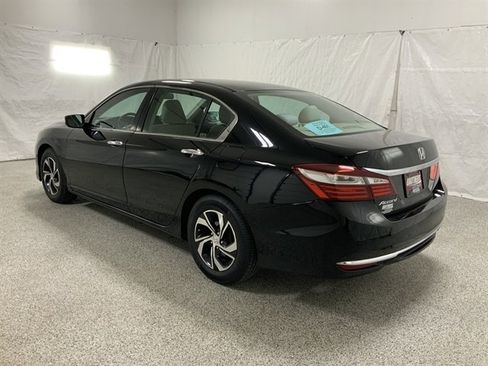 Used 2017 Honda Accord LX image 6
