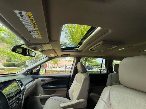 Used 2017 Honda Pilot EX-L image 8