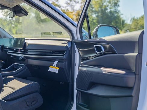 New 2026 Kia Carnival SX image 8