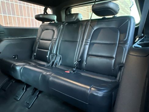 Used 2023 Lincoln Navigator L 4WD image 32