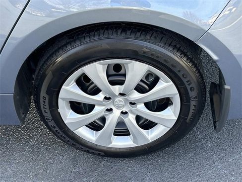 Used 2025 Toyota Corolla LE image 12