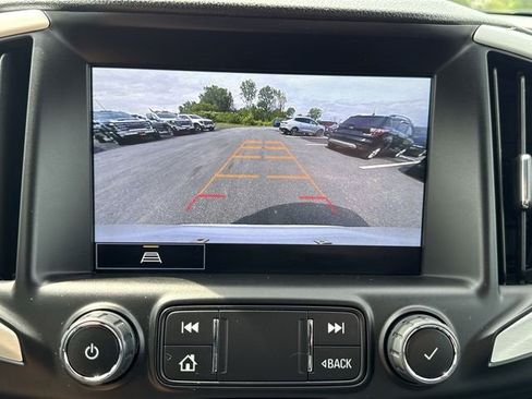 Certified 2022 GMC Terrain SLT w/ Infotainment Package II image 15