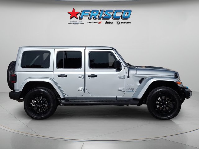 Used 2023 Jeep Wrangler Unlimited Sahara w/ Cold Weather Group AWD/4WD image 8