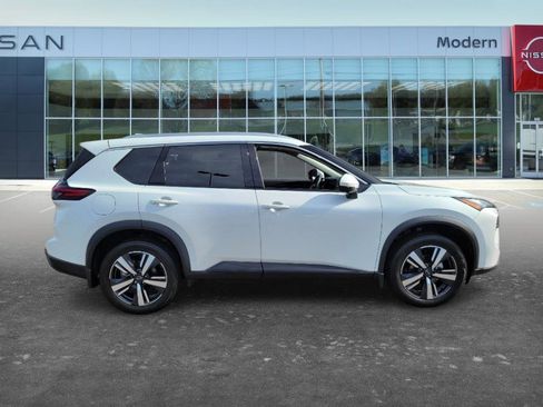 Certified 2024 Nissan Rogue SL image 4