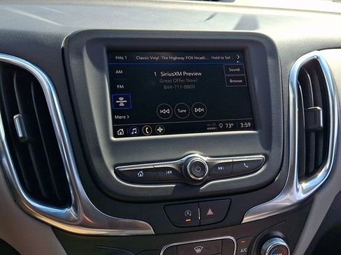 Used 2022 Chevrolet Equinox LS w/ LS Convenience Package FWD image 17