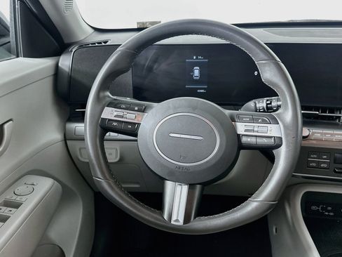Used 2025 Hyundai Kona SEL FWD image 18