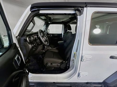 Used 2023 Jeep Wrangler Unlimited Sport AWD/4WD image 10