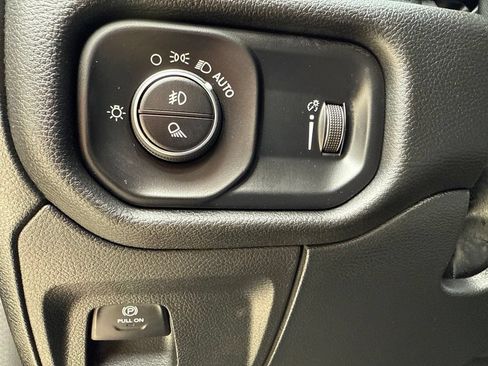Used 2023 RAM 1500 Big Horn AWD/4WD image 20